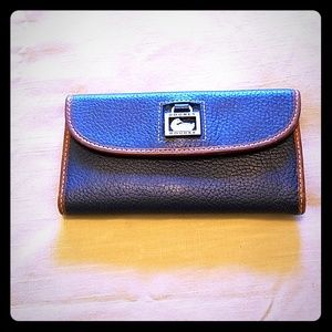 Dooney & Bourke  Leather Wallet